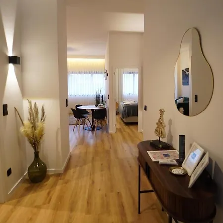 Crystal Palace Flat - With Two Bedrooms Апартаменты *
