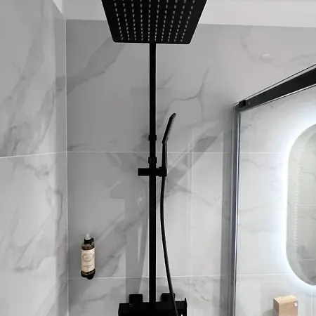 Crystal Palace Flat - With Two Bedrooms Апартаменты Порту