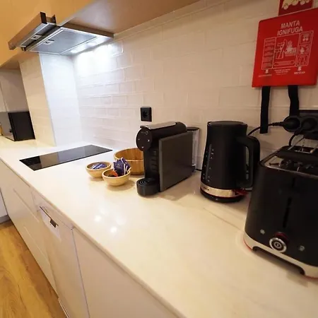 דירה Crystal Palace Flat - With Two Bedrooms *